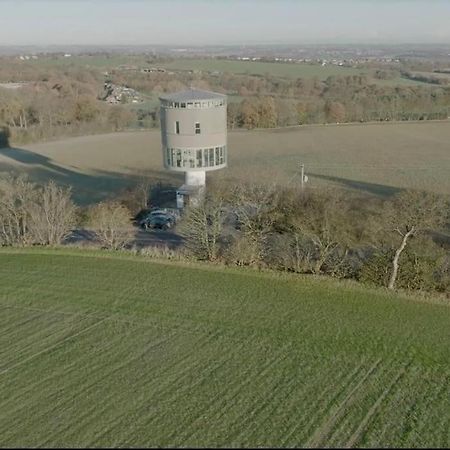 Emley Luxury Converted Water Tower In Flockton 빌라 외부 사진