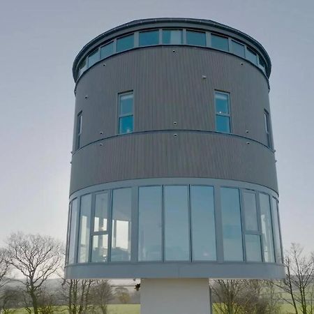Emley Luxury Converted Water Tower In Flockton 빌라 외부 사진