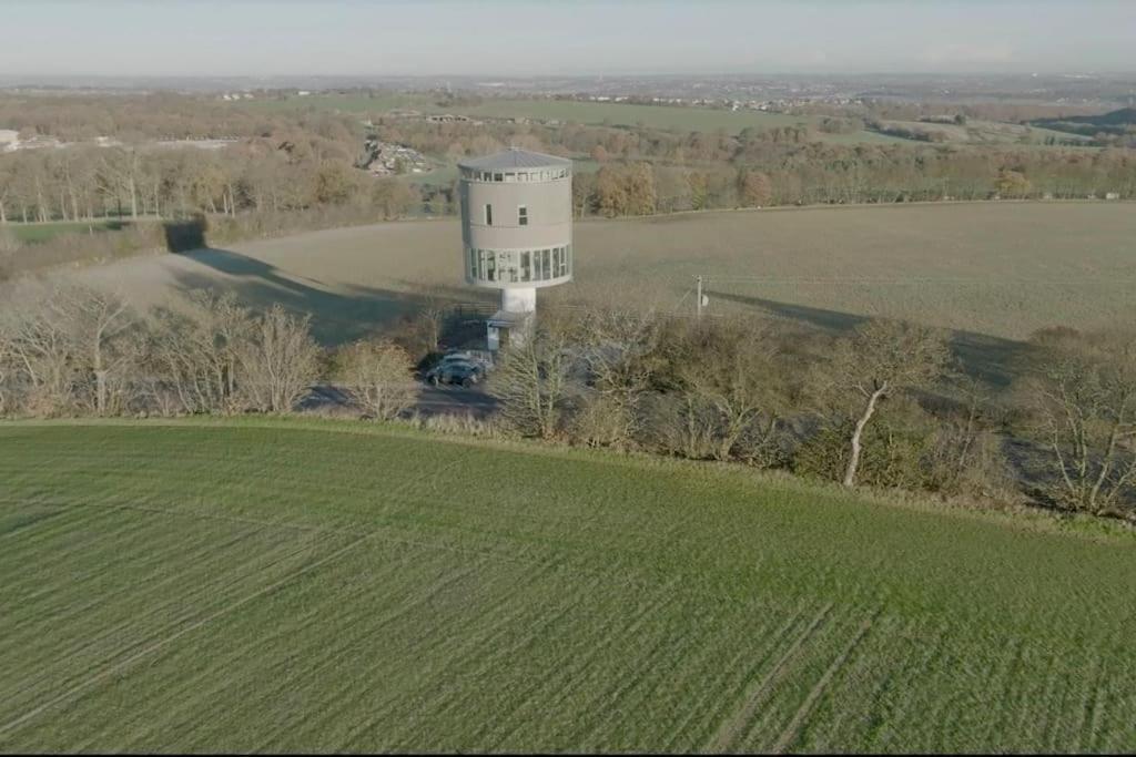 Emley Luxury Converted Water Tower In Flockton 빌라 외부 사진