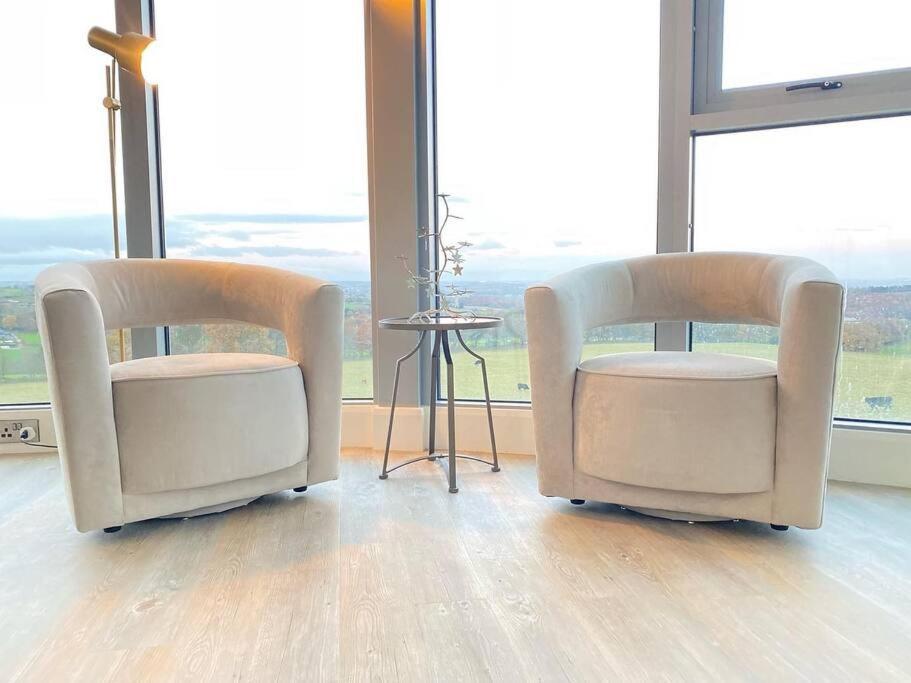 Emley Luxury Converted Water Tower In Flockton 빌라 외부 사진